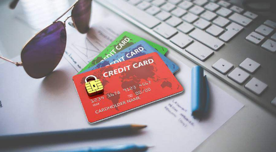 关于信用卡的由来、使用支付场景优势以及问题改善的建议